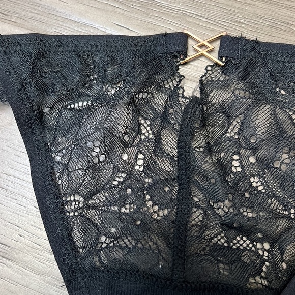 AERIE LACE THONG LARGE NEW BLACK - Picture 10 of 11